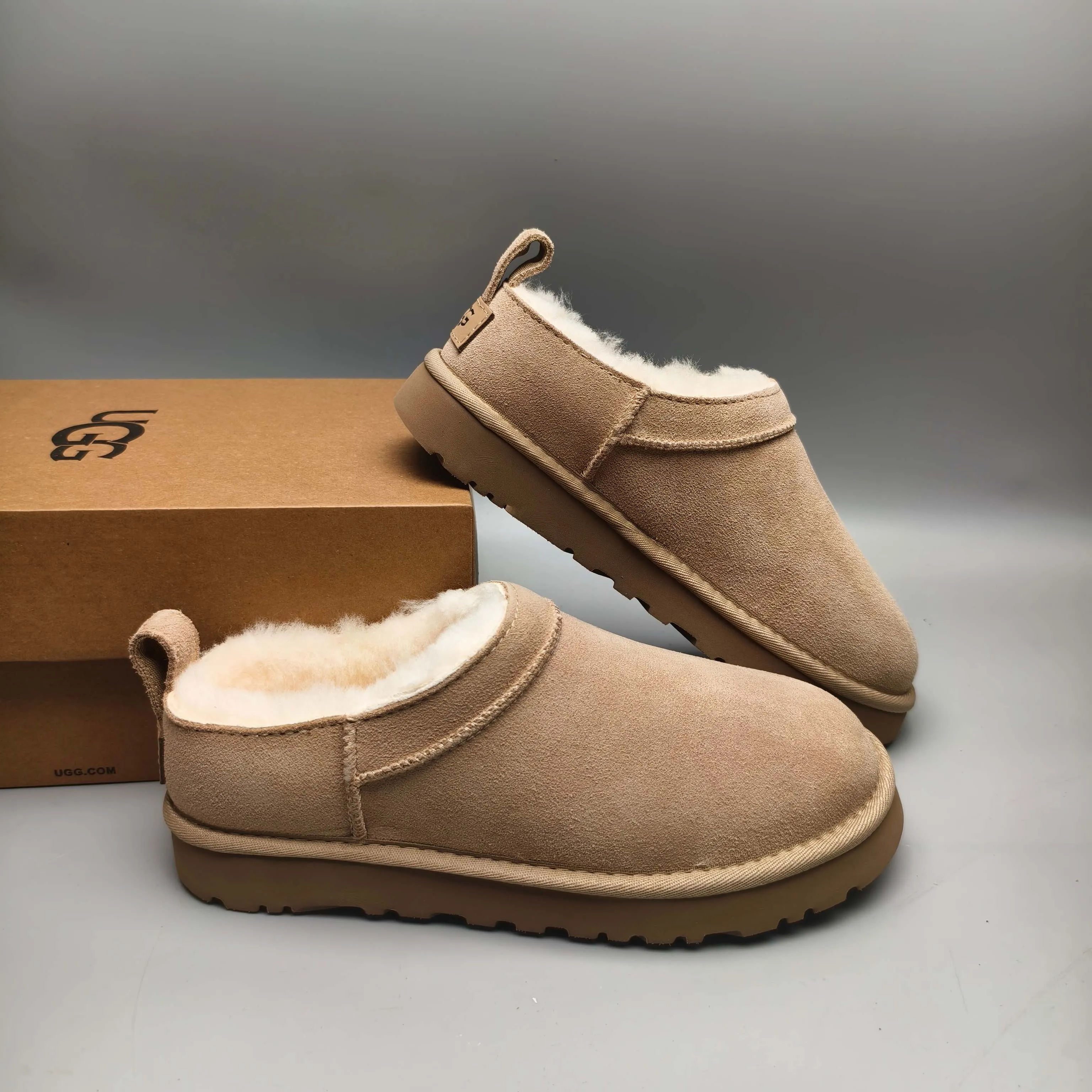 💰420 UGG sheepskin all-in-one snow boots 3891 one-legged classic women's shoes. Color: maroon, black, sand, twilight pink, chocolate. Matching sizes: 35-41